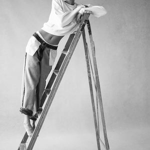 Alpha | Kapa | Sudadera Alpha Bordado griego Mujer Cuello redondo hecho a medida | Sudadera de lana de algodón con bordado de la Hermandad de mujeres - Product Image 2