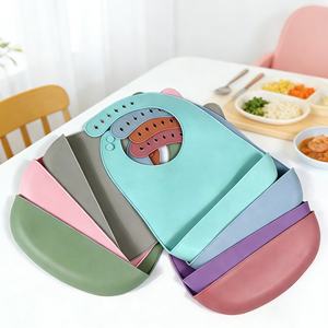 Bavoir en silicone imperméable personnalisé avec logo, super doux, écologique, adapté aux enfants, pour la table et les repas - Product Image 2