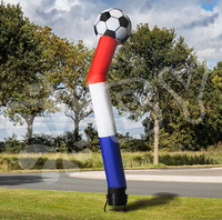 Publicité extérieure, danseur d'air de football aux couleurs du drapeau national