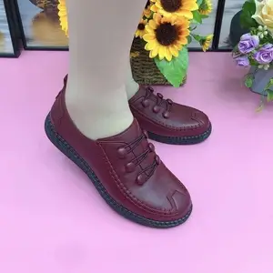 Zapatos individuales para mujer, novedad de 2023, moda informal, cabeza redonda, parte inferior gruesa, ayuda baja, zapatos para madres de mediana edad y ancianos, marea