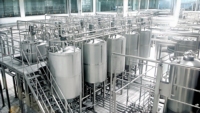 Automatische kokosmelklijn complete apparatuur kokosnootschillen malen steriliseren aseptisch afvullen 200 capaciteit