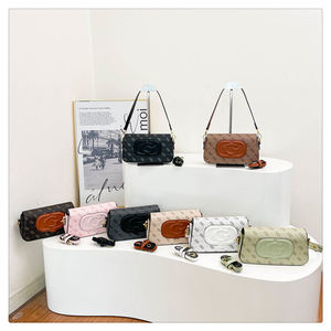 New <strong>guesses</strong> stylish <strong>small</strong> square shoulder <strong>bag</strong> casual handbag and crossbody <strong>bag</strong>. - Product Image 1