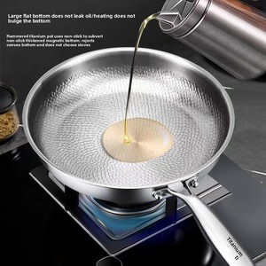 Sartén Wok Antiadherente <span class=keywords><strong>de</strong></span> Tres Capas <span class=keywords><strong>de</strong></span> Acero Inoxidable 304 sin Recubrimiento con Acabado Martillado y Tapa <span class=keywords><strong>de</strong></span> Vidrio, Apta para Todo Tipo <span class=keywords><strong>de</strong></span> Estufas - Product Image 2