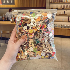 Chất Lượng Cao Tùy Chỉnh Kim Loại Thủ Công Bán Buôn Cho Ve Áo Pin Đồng Xu Trâm Mềm Cứng Men Pins Truyền Thống Phong Cách Huy Hiệu Nhà Sản Xuất - Product Image 4