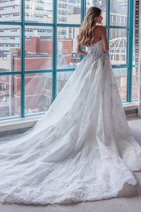 Vestido de Novia Ruolai HL707 Corte en A con Mangas Largas Corsé de Encaje Talle Vasco y Chaqueta <span class=keywords><strong>Bolero</strong></span> de Encaje - Product Image 4