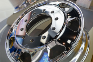 ล้อหลังขนาด 22.5x11.75 พร้อมยางซุปเปอร์ซิงเกิลแบบเปลี่ยนได้ - Product Image 3