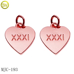 Breloques personnalisées rondes gravées pour bijoux, accessoires de bracelet en alliage métallique avec logo doré, pendentifs en gros - Product Image 6