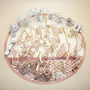 Luxe grande pince à cheveux minimaliste élégant rétro Vintage accessoire <span class=keywords><strong>de</strong></span> cheveux avec perle décoration requin pince pour les femmes - Product Image 1