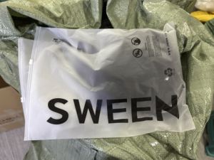 Lote de Ropa de Moda para Mujer, Surtido de Croptops, Ropa al Por Mayor, Vestidos Nuevos de Diferentes Marcas - Product Image 3