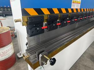 JNFS Láser 39% de Descuento 160T/3200 Prensa Plegadora Hidráulica CNC para Chapa Metálica con Sistema Eston E21 - Product Image 6