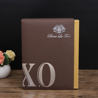 Boîtes en papier rigide recyclé pour cadeaux avec lamination mate pour l'emballage de savon et de crème pour le visage, boîte à poignée en ruban personnalisable