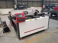 Machine de gravure laser CO2 300W avec tube laser WEIJU pour une longue durée de vie