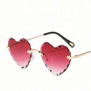 Gafas de Sol de Metal Pequeñas Sin Montura con Logotipo Personalizado, Última Moda, Gafas de Sol Sin Montura UV400 con Forma de Corazón para Mujer - Product Image 2
