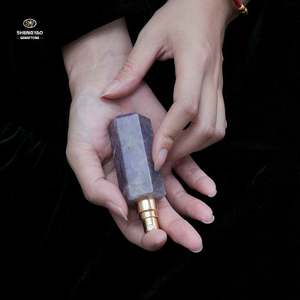 Nouveau design de parfum de luxe pour femmes 8 ml bouteille vide en cristal de quartz rose - Product Image 4