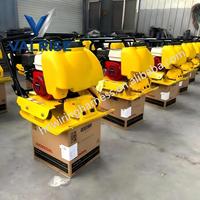Compacteur à plaques Whacker 75 kg avec réservoir d'eau et roues pliables pour allées en asphalte, passerelles et usines de béton