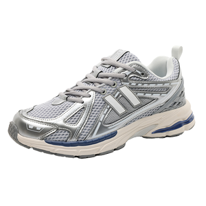 Chaussures de sport Air7c pour femmes, idéales pour l'été, le printemps et l'automne – Nouvelle marque, sans logo, prix bas, vente directe usine – Chaussures de course et de jogging pour garçons - Product Image 4