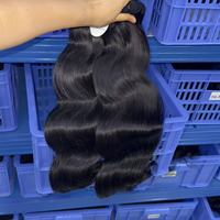 Прямые поставки с фабрики: Натуральные кудрявые волосы из Камбоджи (Bouncy Curly) и прямые индийские кудрявые волосы (Bone Straight) натурального цвета для оптовых покупателей