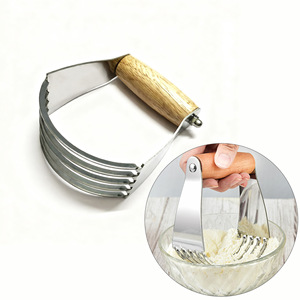 Stainless Steel U Shaped Powder Grinder Oak Handle 120g Baking Tool - Product Image 1