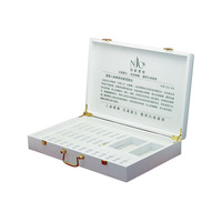 Boîte cadeau en bois massif laqué avec logo personnalisé, avec serrure et poignée en métal, emballage de valise en bois pour produits de beauté et de soins de santé