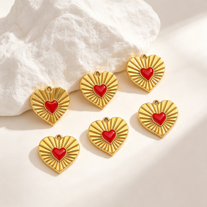 Colgante de Corazón con Diseño Retro de Rayos de Sol, en Acero Inoxidable Electrochapado, Estilo Europeo Americano, de Lujo Ligero y Moda - Product Image 4