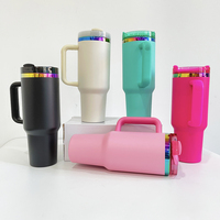 USA Warehouse Outdoor Tasse de voyage en acier inoxydable Bouteille d'eau 40oz H2.0 Gravure laser Gobelet plaqué arc-en-ciel avec poignée