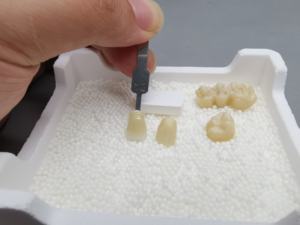 Zirkoniumblok 98 mm 3D meerlaags Yucera tandtechnisch laboratorium zirkonium meerlaags tandheelkundig zirkoniumblok CAD CAM - Product Image 5