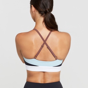 Conjunto de Yoga para Mujer con Bloques de Color, Leggings de Cintura Alta y Top Corto con Cuello Redondo, Ropa Deportiva Transpirable - Product Image 4