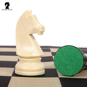 उच्च गुणवत्ता वाले पैकेजिंग और टिकाऊ प्लास्टिक निर्माण के साथ पोर्टेबल जर्मेन नाइट शतरंज सेट - Product Image 3