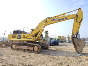 Excavadora Usada Komatsu Original de Japón de 45 Toneladas, Modelos PC450, PC450-8, PC400, PC300, PC350, PC360, PC240, PC220 en Venta - Product Image 5