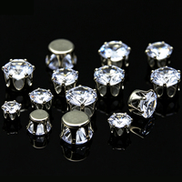 Strass en zircone cubique transparente de 4 mm, 5 mm, 6 mm avec base métallique à griffes, accessoires de couture pour vêtements