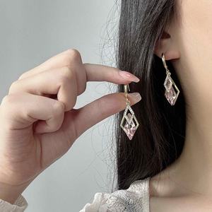 Pendientes Colgantes de Cristal con Forma de Rombo Geométrico, Coloridos, Chapados en Oro, para Mujeres y Niñas, Ideales para Fiestas, Nueva Llegada, Gran Venta - Product Image 6