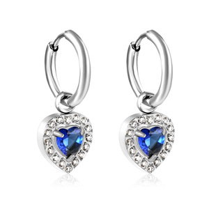 Pendientes de Aro con Zirconia en Forma de Corazón, Chapados en Oro de 18K, Engaste de Bisel, Joyería para Mujer de Uso Diario - Product Image 4