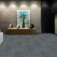 kommerzielle Teppich fliesen Einfache Installation Abnehmbarer feuerfester wasch barer Puzzle Tufted Loop Pile Büro teppich