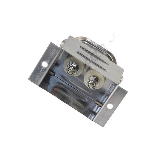 High-Temperature Resistant Electric Ceramic Plug Connector 32A Industrial Band Heater Socket with 2 AC Outlets B3 Socket
