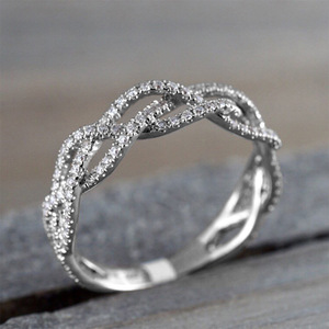 Anello di Fidanzamento Scintillante per Donne, Elegante Gioiello da Dito alla Moda - Product Image 2