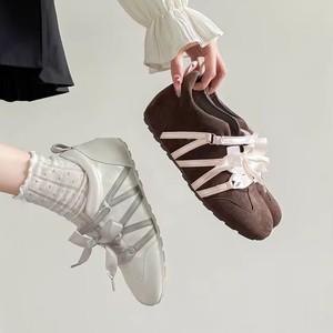 Nuevas Zapatillas Casuales Blancas Estilo Ballet con Plataforma Interna para Mujer, Modelo Mary Jane, Colección Primavera-Verano 2026 - Product Image 4