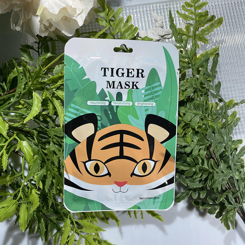 Máscara de hoja de cara de tigre