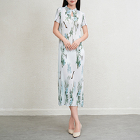 Robe midi plissée florale de style oriental moderne, élégante robe de soirée plissée avec col mandarin, logo personnalisé, marque privée