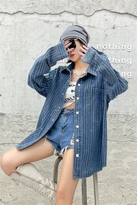 OUDINA Trendy Hot selling Loose Cardigan Strass Jean Shirt Jacken Damen Jeans jacke - Product Image 4