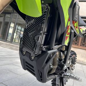 Motocicleta Eléctrica Surron de Alto Torque, Aceleración Rápida de 40 mph, Ligera, para Diversión en el Patio Trasero - Product Image 4