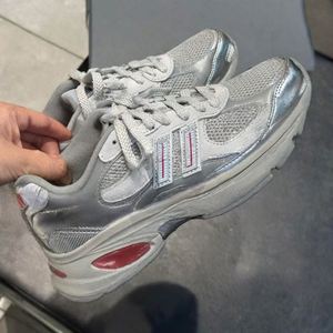 Fashionable Sports <b>Running</b> Shoes with Laces, Breathable Mesh Upper, Durable Rubber Sole, Suitable <b>for</b> Casual Walking. - Product Image 1