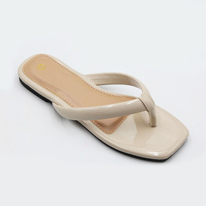 Soldes Exceptionnelles : Tongs et Sandales Plates Décontractées pour Femmes, Grande Taille, Idéales Plage et Été - Product Image 2