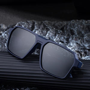 Nouvelles lunettes de soleil polarisées à monture carrée tendance pour hommes, protection UV400, lunettes de soleil pour la conduite en extérieur, monture en plastique et métal - Product Image 3