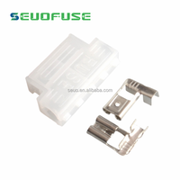 Vendre à un bas prix borne drapeau Standard porte-fusible connecteur en plastique pour fusible automobile