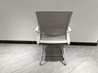 Chaise de bureau moderne en aluminium avec cadre réglable en hauteur, base métallique, siège coulissant, dossier personnalisable, inclinaison manuelle, dossier en maille