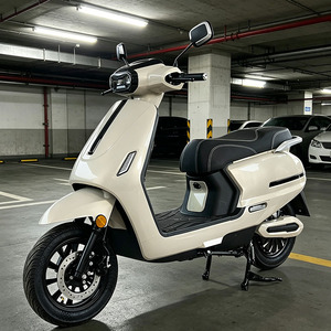 Scooter Eléctrico CKD SKD de 12 Pulgadas, Potente, para Adultos, 1100/1300W, Velocidad de 60 km/h, Motocicleta Más Vendida - Product Image 1