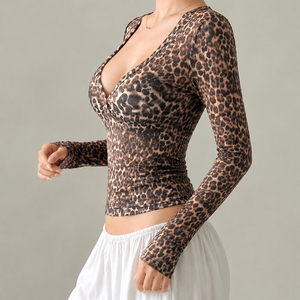 Camiseta de Mujer con Estampado de Leopardo, Cuello en V, Botones, Manga Larga, Elástica, Ajustada, Transparente, Camiseta Interior - Product Image 3