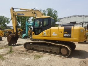 Excavatrice hydraulique d'occasion Komatsu PC220-7 de haute qualité, Komatsu PC220-7 à vendre - Product Image 3