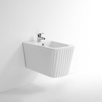 Ensemble WC en céramique au design unique et bidet mural pour salle de bain