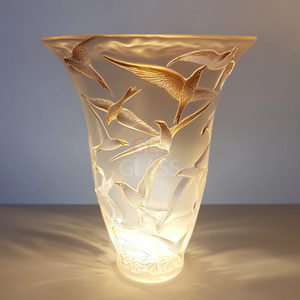 Jarrón de golondrina dorado de cristal para decoración del hogar tallado a mano - Product Image 6